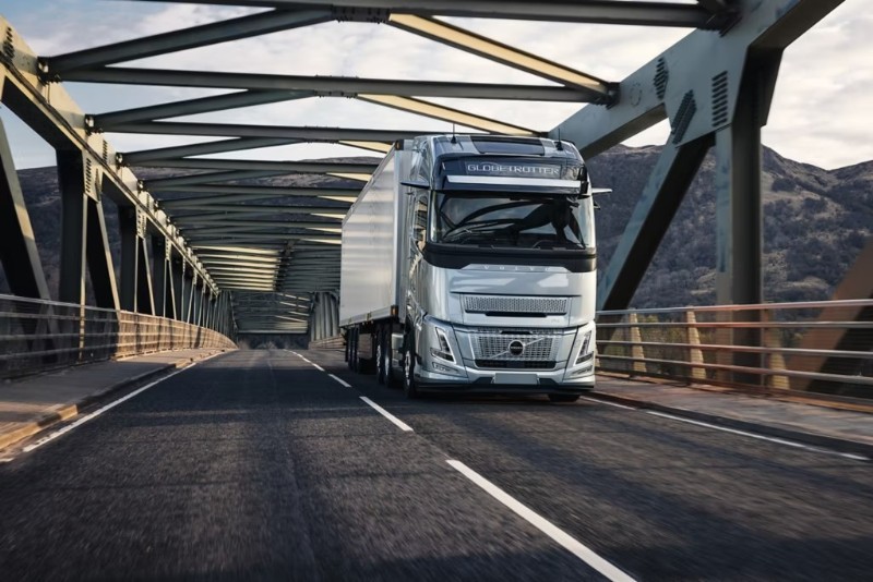 >> Introducing the Volvo FH Aero – setting a new standard for energy-efficient heavy-duty trucks.